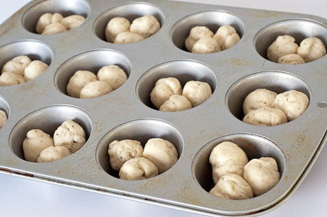 herb cloverleaf rolls