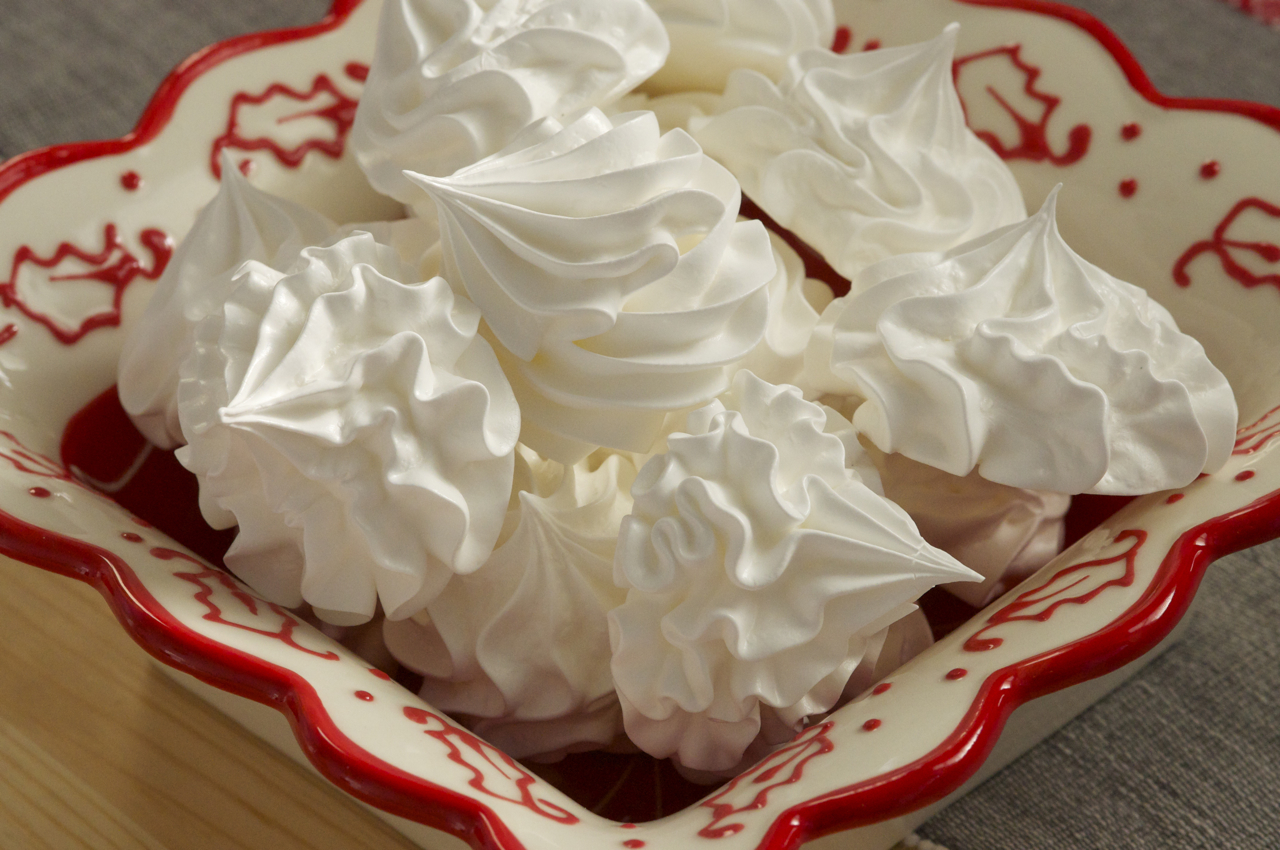 meringue kisses