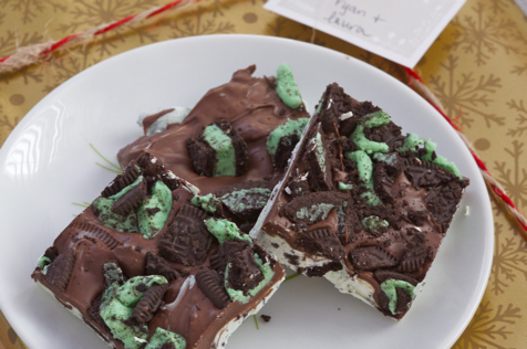 peppermint oreo bark